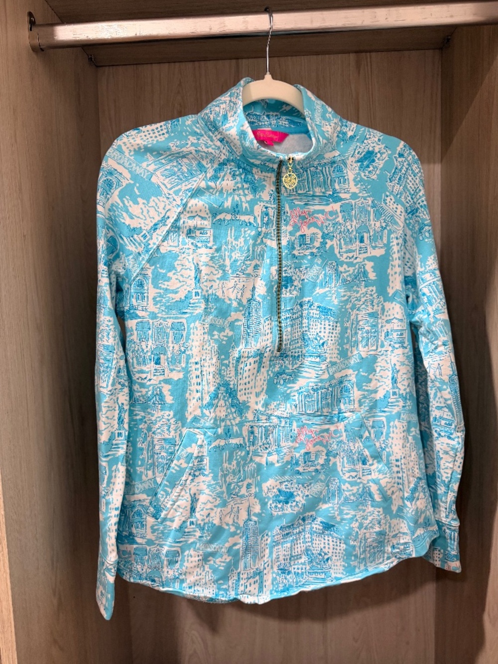 Lilly Pulitzer NYC Quarter Zip, barely worn!